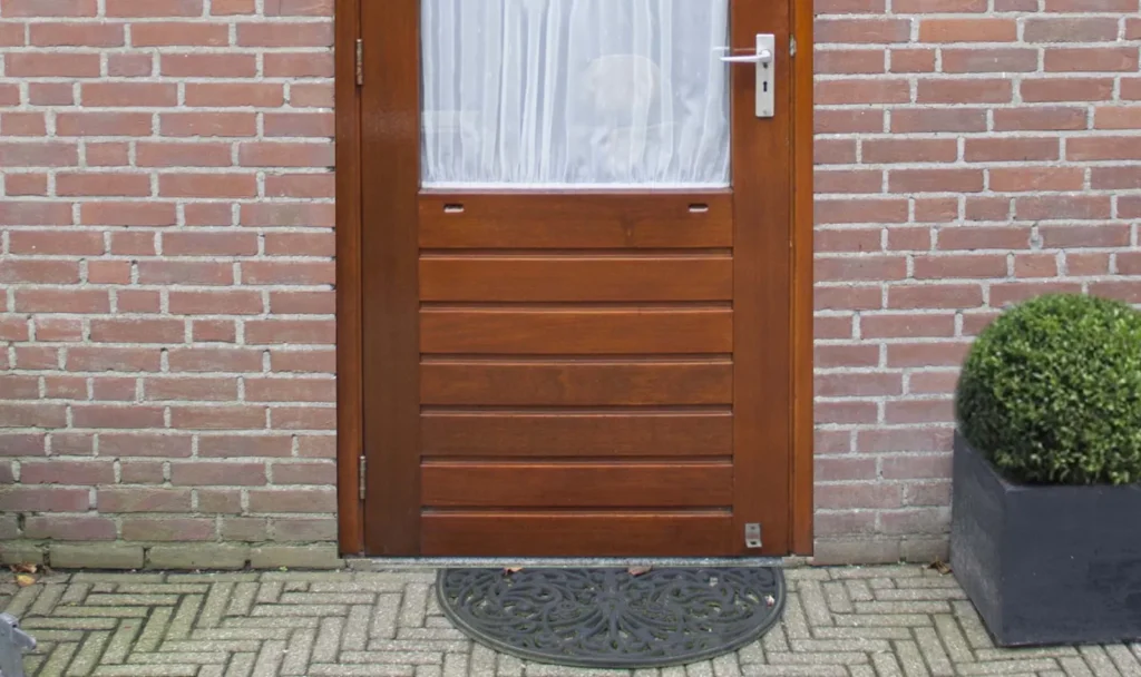 Transparant afgewerkte garagedeuren in Kaatsheuvel